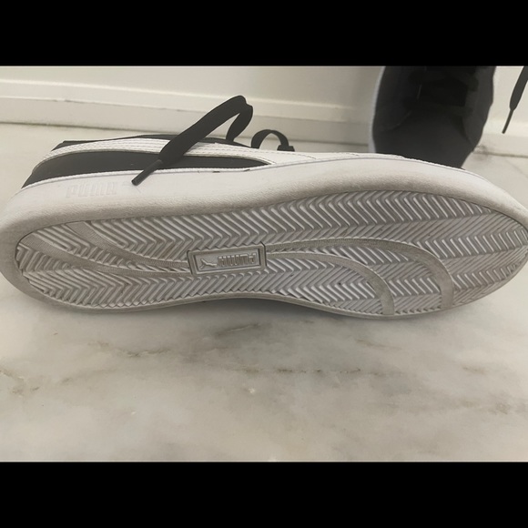 Puma Sneakers - Picture 4 of 4